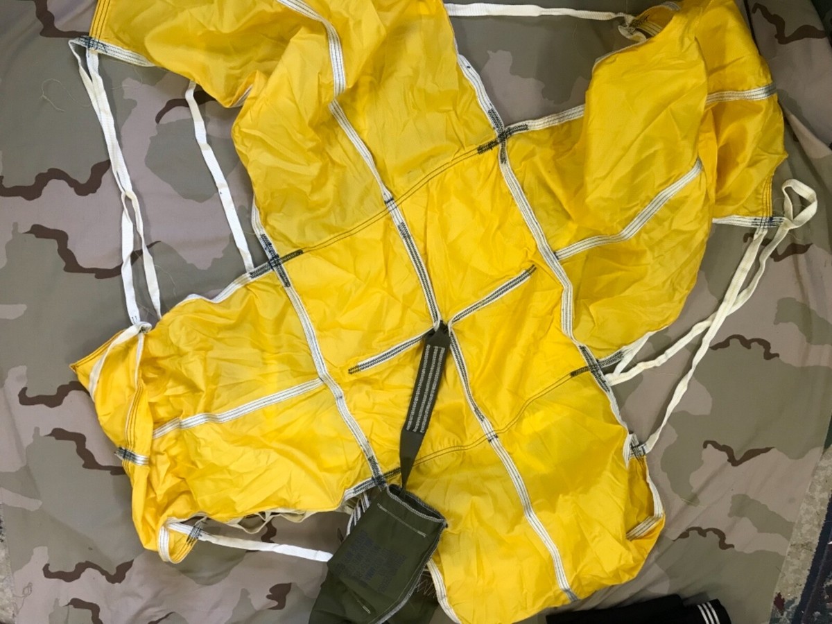 Yellow cross Parachute Vietnam US military P/N 2605586-1 FWD