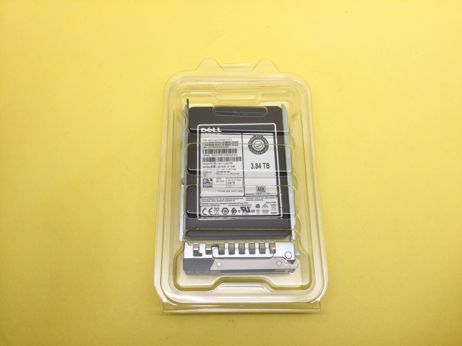 9Y3HD 09Y3HD Dell 3.84TB SATA 6Gbps RI TLC 2.5'' SSD 14/15/16G KIT