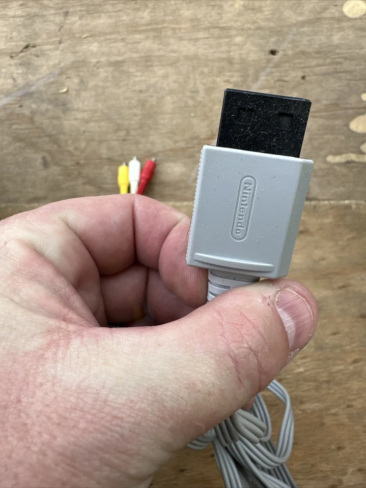 Nintendo Wii Composite AV Cable Cord (RVL-009) Genuine OEM; Tested 🎮 - Image 2 of 3