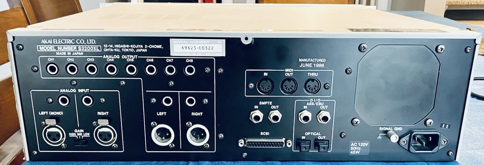 AKAI S3200XL Sampler Rack Synth Module