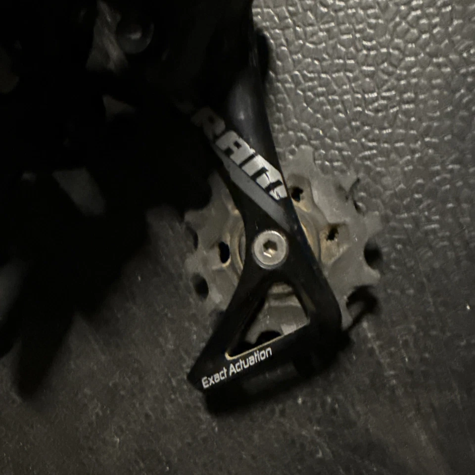SRAM Force 1 Rear Derailleur for 1x11 Speed Black Long Cage - Image 3 of 4