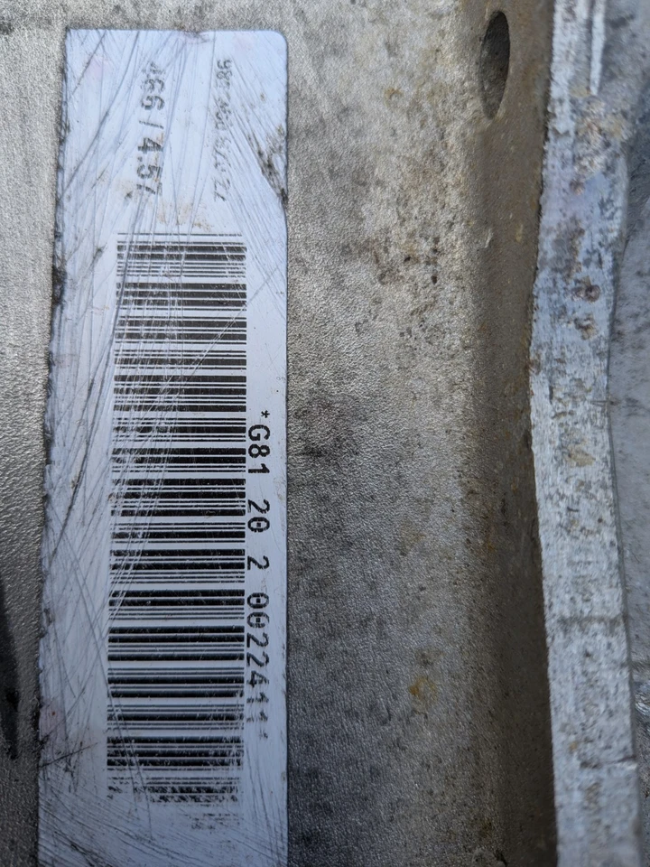 Porsche Cayman GT4 13-16 6 velocidades transmisión manual poco kilometraje 311 millas - SIN PRECIO BASE Foto 3 de 4