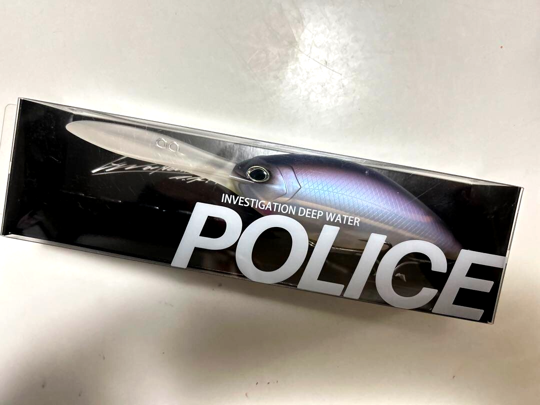 DRT POLICE ポリス　プロブルー DRT POLICE Pro Blue Color 3.1oz Crankbait Deep Float NEW