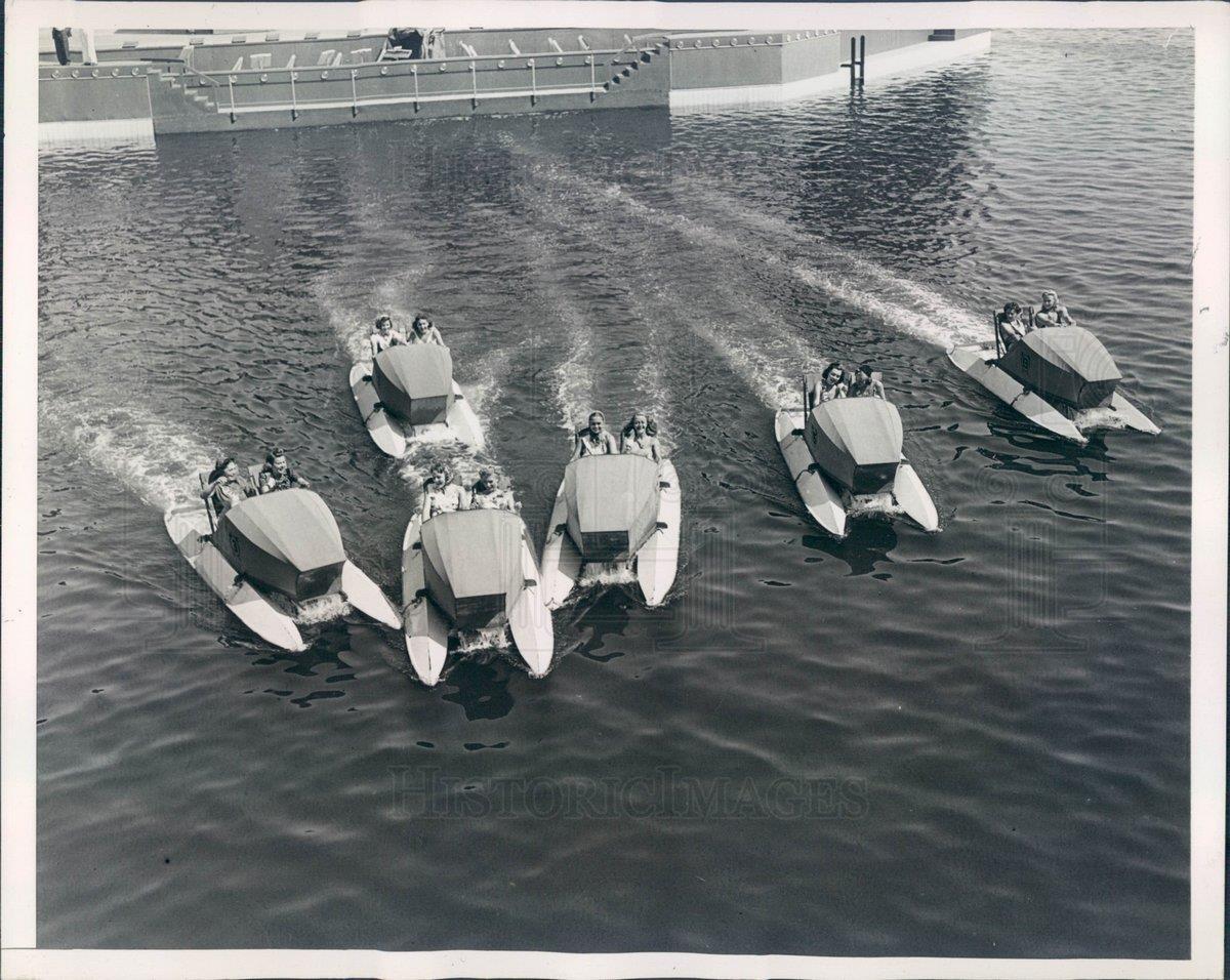 1938 Press Photo Jones Beach NY Chorus Girls Pedal Boat Race - ner58479
