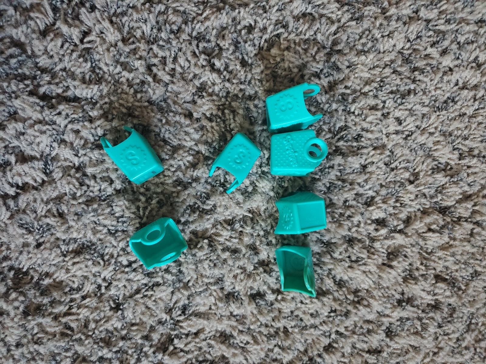 Teal Shopkins collectible toy bags for kids-image