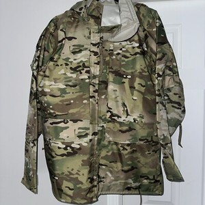 APECS GORE-TEX Waterproof Suit Multicam ,Jacket and Trousers size LR.NEW