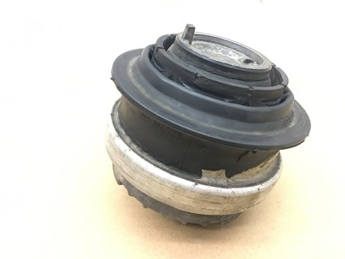 Mercedes W211 S211 W219 CLS 270CDI OM647 Motorlager Motordämpfer A2112400517