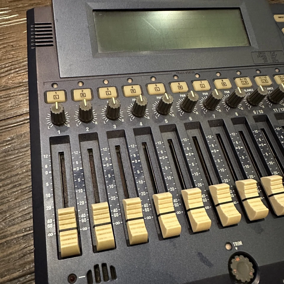 KORG D16 Digital Multi Track 16-Track Recorder Audio Studio Tested Japan - Image 3 of 4