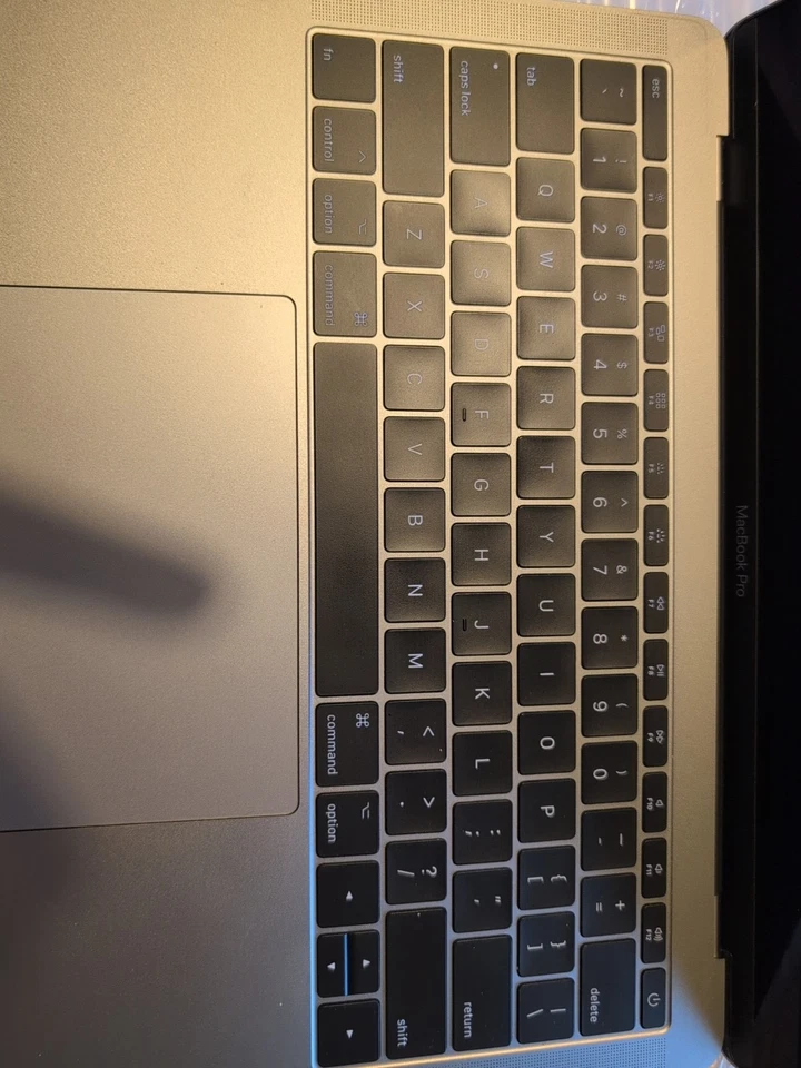 Apple MacBook Pro 13 inch Laptop - A1708 (2017) - Image 3 of 4