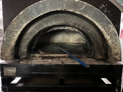 Renato Commercial Pizza Oven.  Professional Dome Oven. Wood Burning