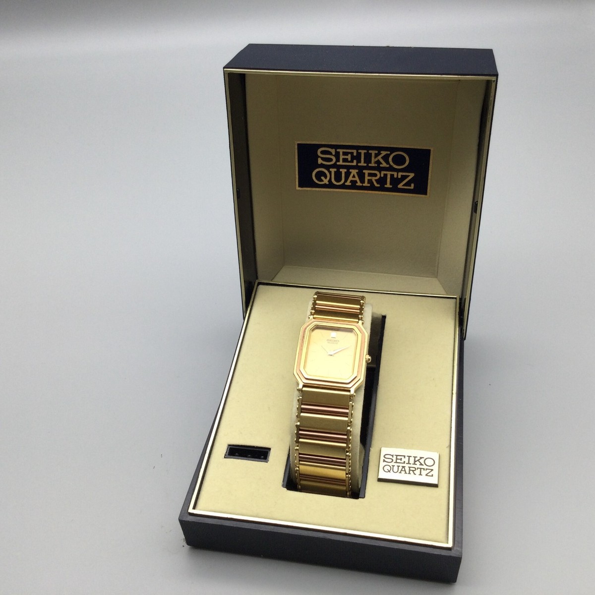 時計 SEIKO K14 GOLD Quartz Square CASE BOX - 時計 時計 SEIKO K14 GOLD Quartz Square CASE BOX - 時計