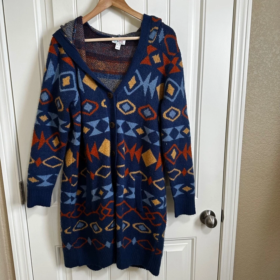 Cárdigan con Capucha Denim & Co. Estampado Azteca Bolsillos Botón Delantero Grande Foto 2 de 4