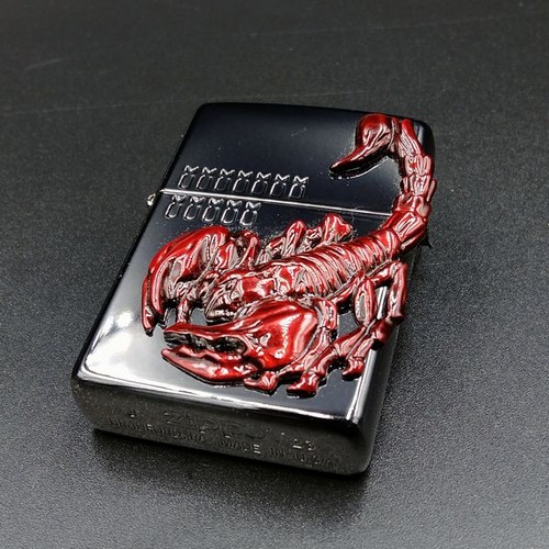 ZIPPO Lichtere Venom Scorpion Metal Zippo Red Scorpion Geëtst Sculptuur Cool Rood Mannen Gift Gift