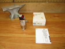 IFM PN7009 *NEW* Pressure Sensor Electronic Monitor PN-1-1BRBR114-QFRKG/US/ /V