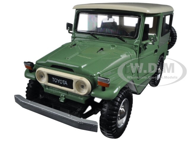 TOYOTA FJ40 LAND CRUISER MEDIUM GREEN 1/24 DIECAST MODEL CAR