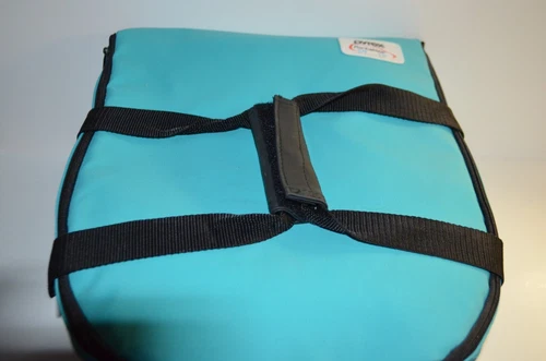 Pyrex Portable 4.5 Qt. Bowl W/ Lid And Insulated Bag Hot & Cold