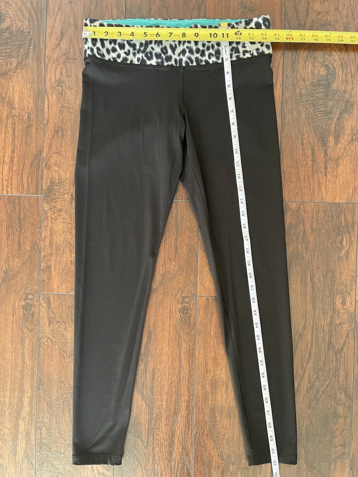 victoria-secret-vs aqua leopard reversible waistband yoga leggings