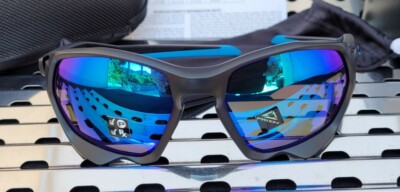 New Oakley PLAZMA 9019-0859 Sunglasses Matte Black w/ Prizm