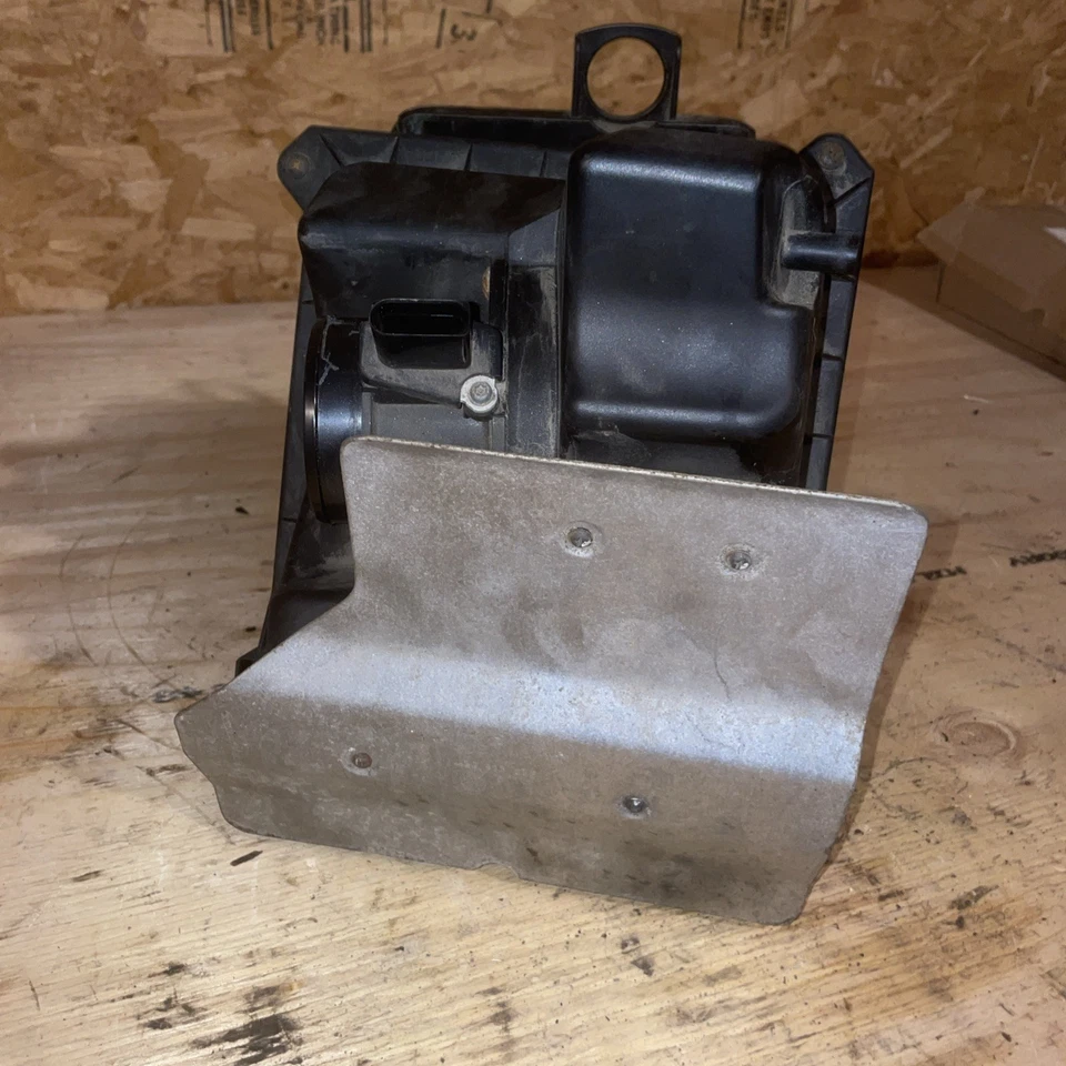 Caja de admisión de filtro de aire Audi A4 2005-2008 Foto 4 de 4