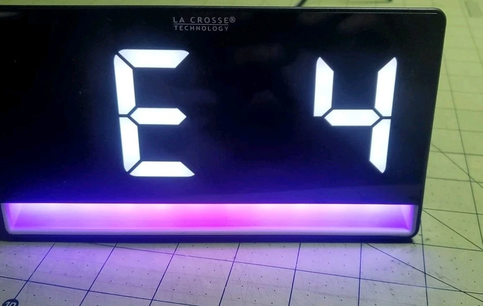  La Crosse Technology W72869 Reloj Despertador Digital Adaptador USB Cambio de Color  Foto 2 de 4