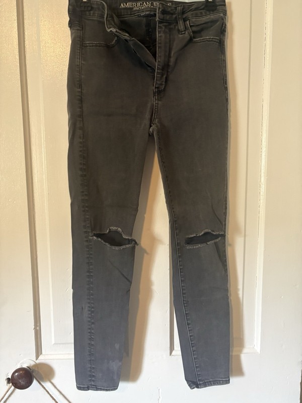 American Eagle Outfitters Women's Gray Distressed High Rise Jegging Jeans 6