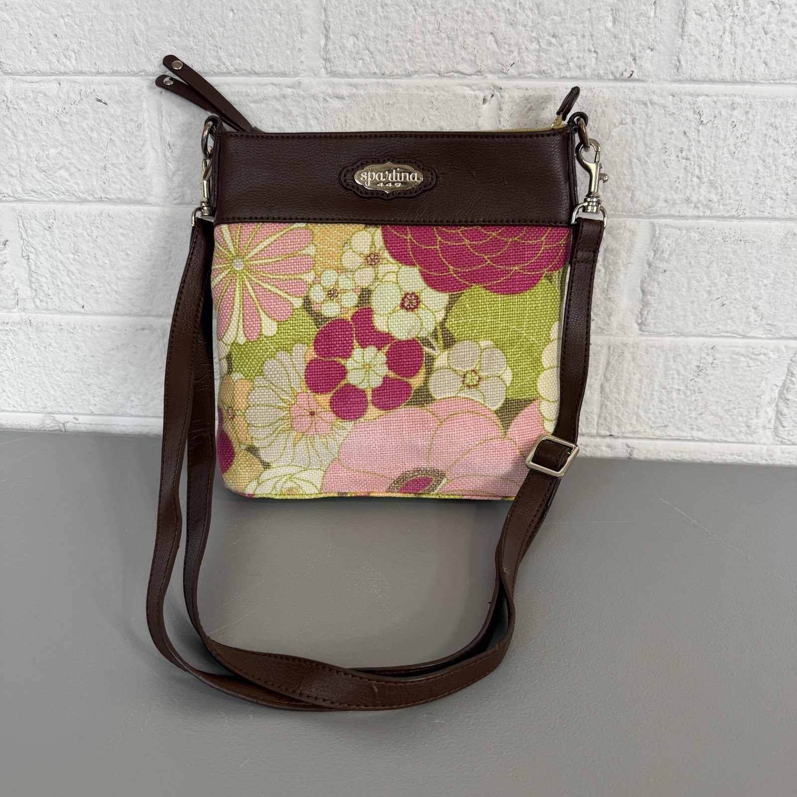 Spartina 449 Linen & Leather Crossbody Zipper Closure Adj Strap Floral Clean