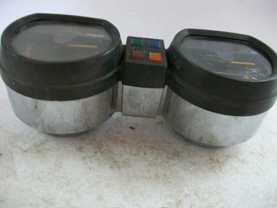 ¡Bonito! Yamaha XJ650 1981 Maxim XJ 650 medidores metros velocímetro velocímetro Foto 4 de 4