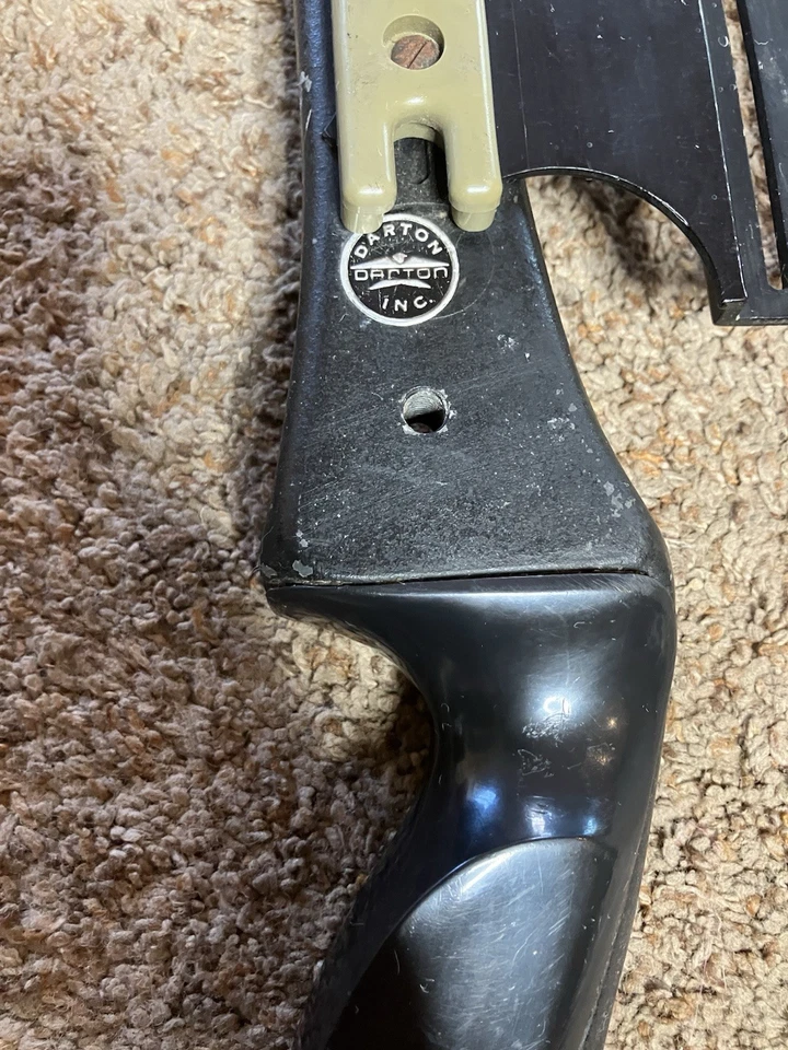 Darton Falcon Compound Bow With 2 Extreme Sights - Image 3 of 4