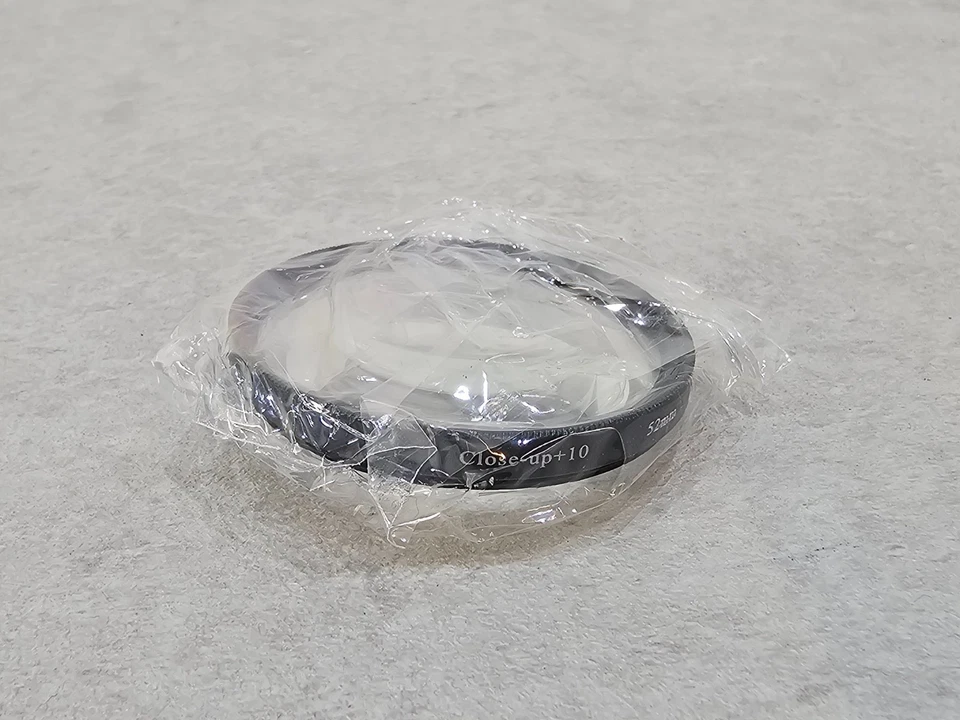 4x Neewer 52mm Lens Filter Close-up Set & 0.45X Super Wide 63mm Conversion Lens - Image 2 of 4