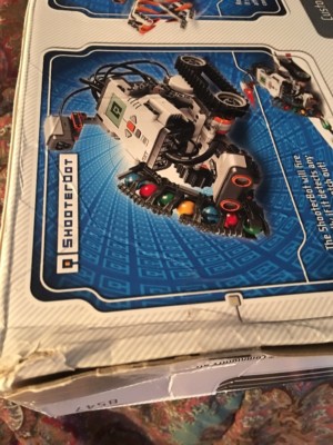 LEGO MINDSTORMS NXT 2.0 (8547) Brand New Factory Sealed Dented Box