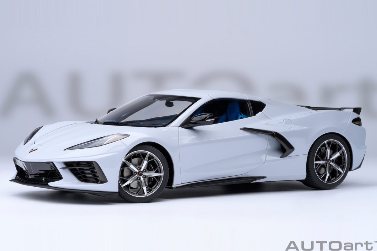CHEVROLET CORVETTE C8 Z51 STINGRAY CERAMIC MATRIX GRAY 1:18 by