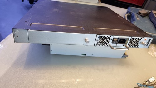 IBM 2498-B24 SAN24B 8x16GB 24 Port SFP FC SAN Switch 57W - Afbeelding 4 van 5