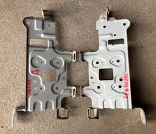 TOYOTA ARISTO JZS147 genuine stereo bracket pair 121852-142 / 121852-143 37