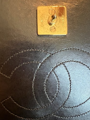 CHANEL Vintage Lammleder Vollklappe Leder & Kette Schultertasche Handtasche schwarz gebraucht, in einwandfreiem Zustand - Bild 3 von 24