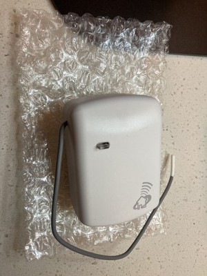NOS Leviton RF Transceiver Outlet x10, DHC  HCPRF-1TW Plug  300W Incandescent