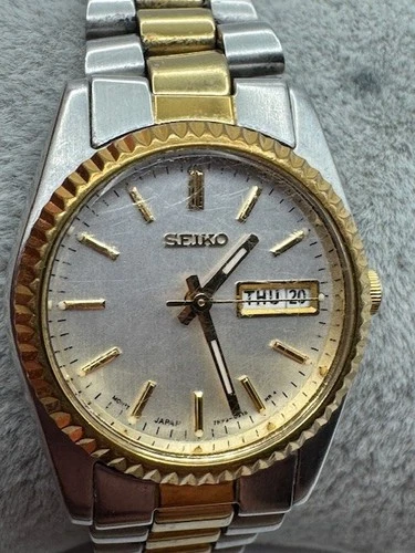 Vintage Ladies Seiko 7N83-0041 Two Tone Day Date Quartz Watch New Battery