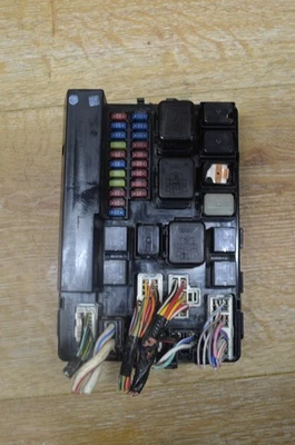 2004-2006 INFINITI G35 IPDM CONTROLLER MODULE FUSE BOX 284B7AQ016 OEM - Bild 1 von 4