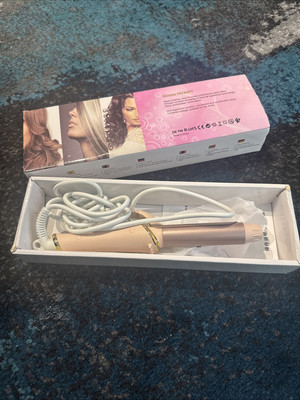 TravelProfessional Curling Iron