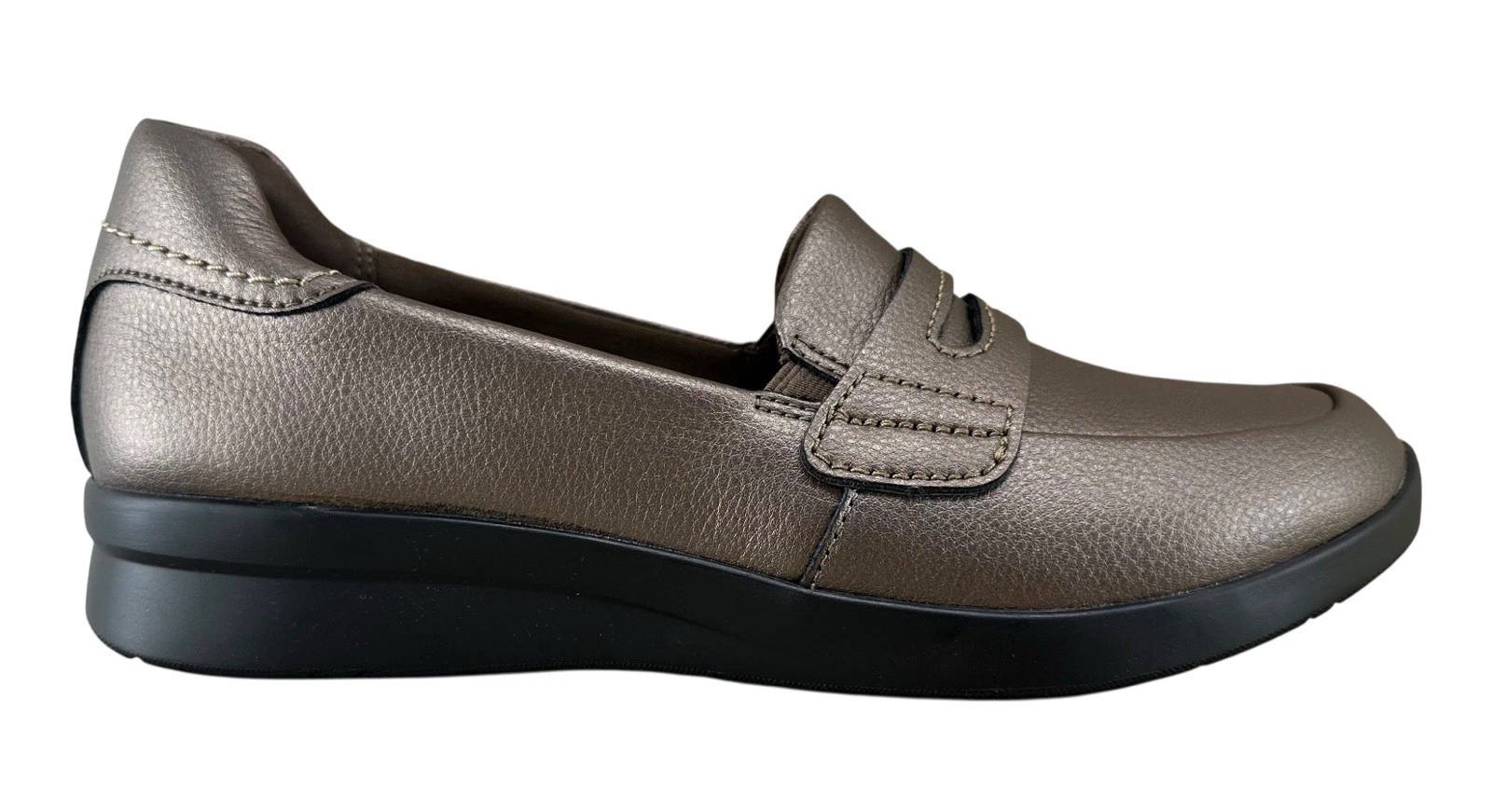 Scarpe mocassini Clarks donna Ellowyn Penny bronzo metallizzato taglia 9 M