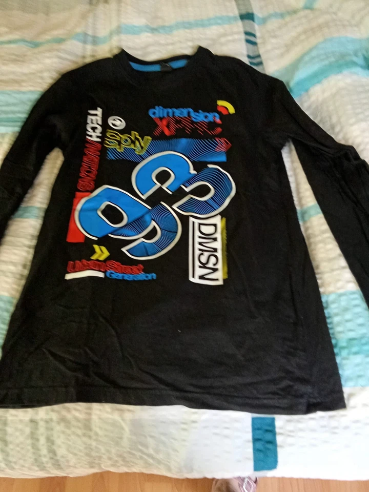 Schwarzes Jungen Langarm T-Shirt in der Grösse 158-164 Gebraucht aber wie Neu - Bild 1 von 1