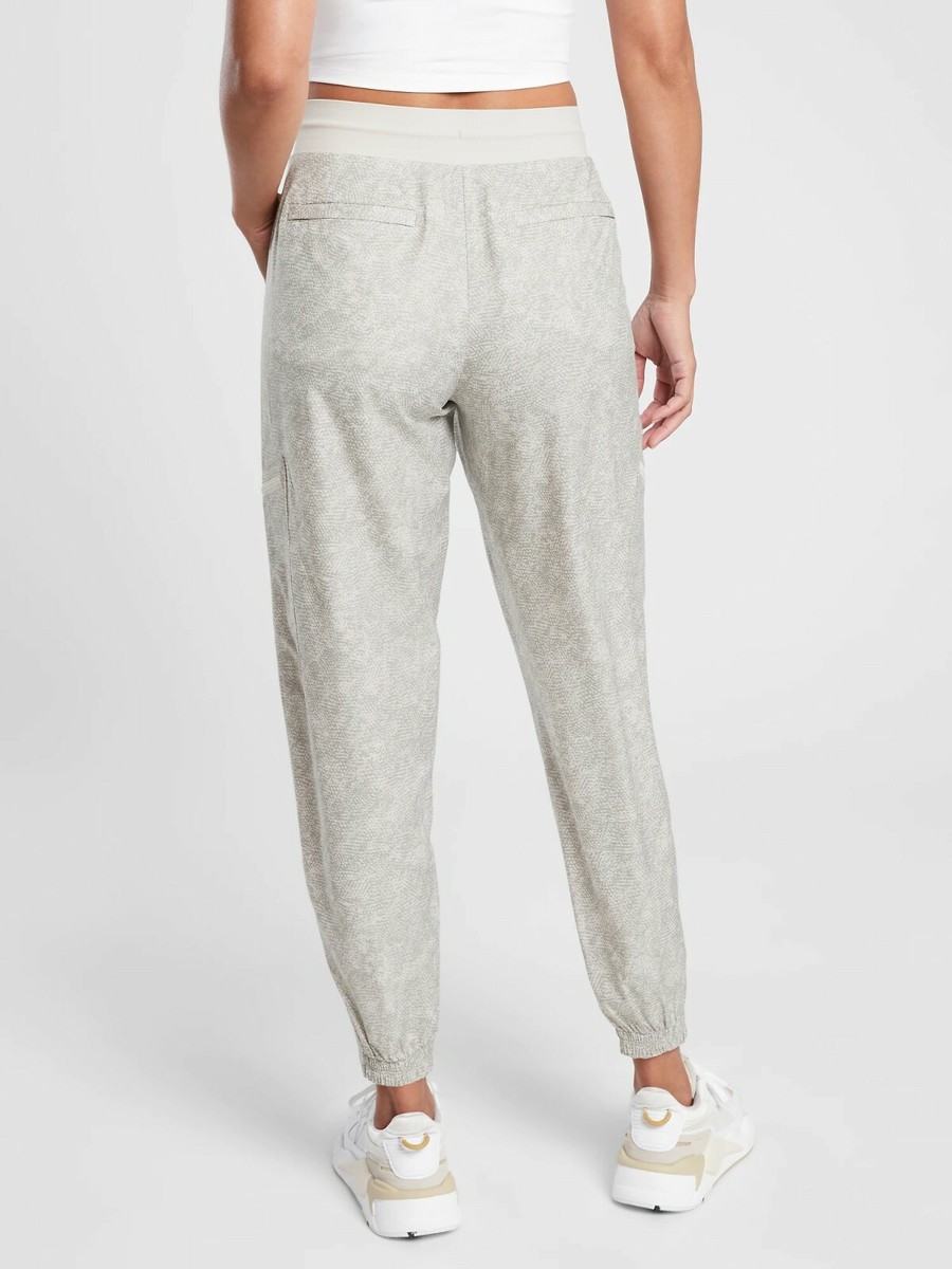 NWOT Athleta Venture Printed Pant, Viper Grey SIZE 22
