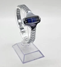 Vintage Soviet Watch Chaika 17 jewels rare shape USSR Mechanical Ladies not work