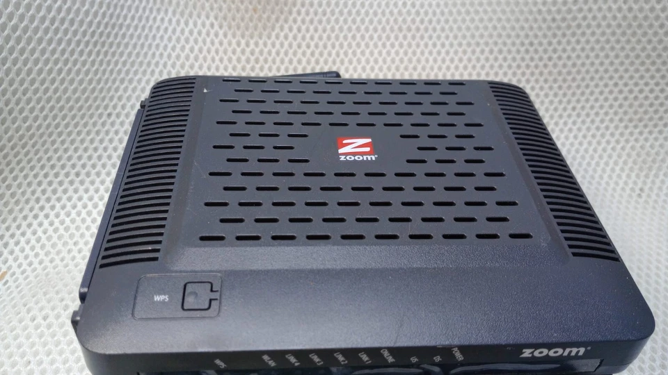 ZOOM SERIES 1103 MODEL 5352 343 MBPS DOCSIS 3.0 MODEM/ROUTER PRE-OWNED - Image 2 of 4