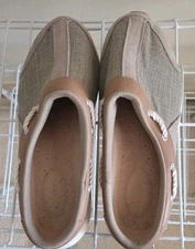 Woman's Clogs Easy Spirit Travelport 19 Size 8