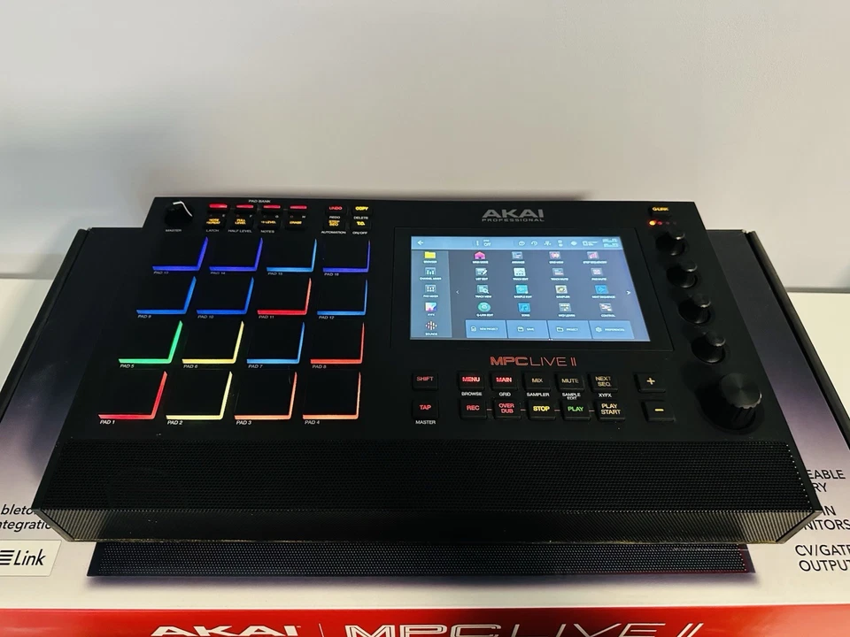 AKAI MPC Live 2 II Sampler OS 3.6 mit Anleitung, Netzteil und Originalverpackung - Bild 2 von 4
