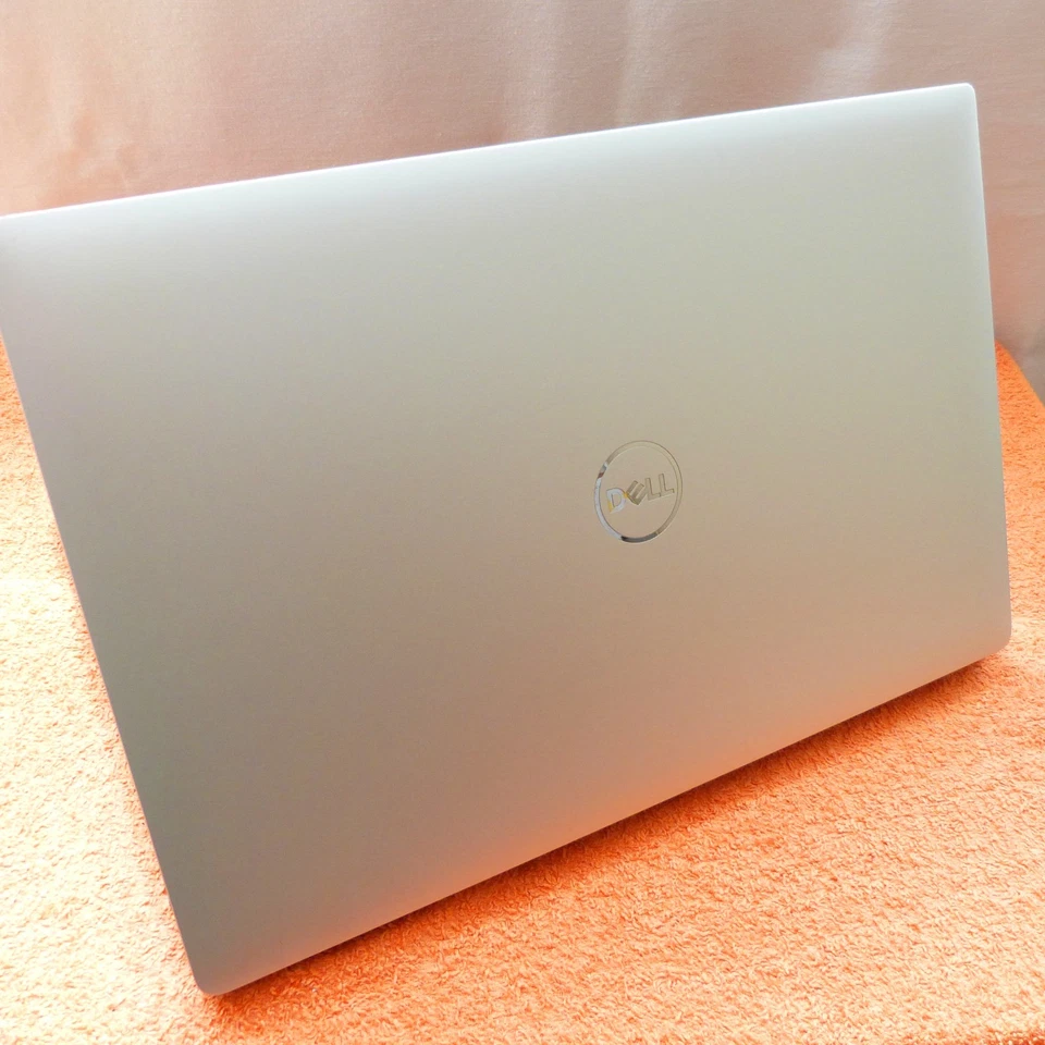 Dell XPS 15 9570 Core i9 Hexa KOHLEFASER Magnesium 15ZOLL 4K UHD TOUCH SSD NVMe - Bild 2 von 4