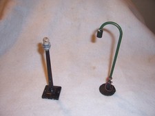 Lionel Lot of 2 Lights, Highway Lamp Post No. 35 and Street Light Post  (untest)