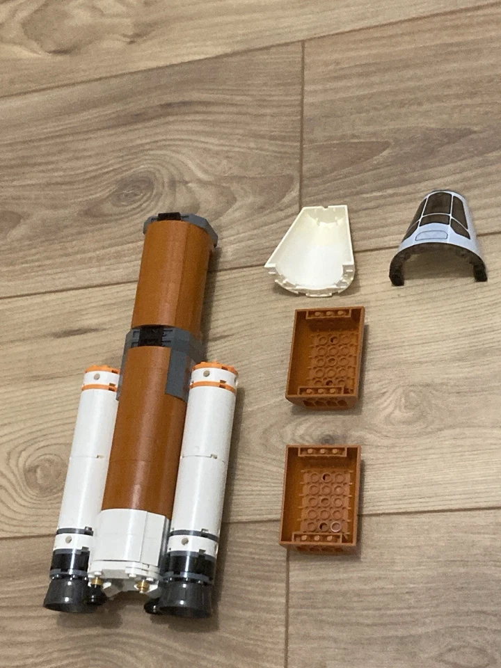 LEGO City 60228 La fusée Spatiale Géante Mars Mission Lunar Mission Lune - Photo 3/3