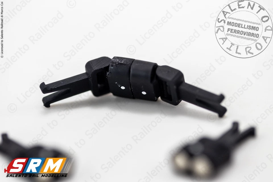 SRM-0032 - H0 1:87 - Coppia ganci magnetici ARGENTO a norma NEM a media attrazio - Immagine 3 di 3