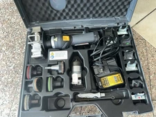 DeWalt Everloc Rehau Pex tool and compression sleeve fitting system 12V kit